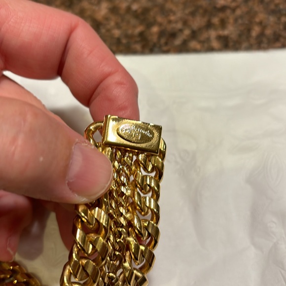 GUY LAROCHE LADIES GOLD TONE WIDE CHAIN BRACELET-VINTAGE - Picture 7 of 9